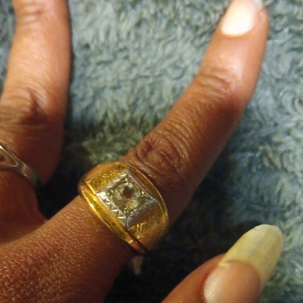 Elegant Gold and Silver Women's Ring